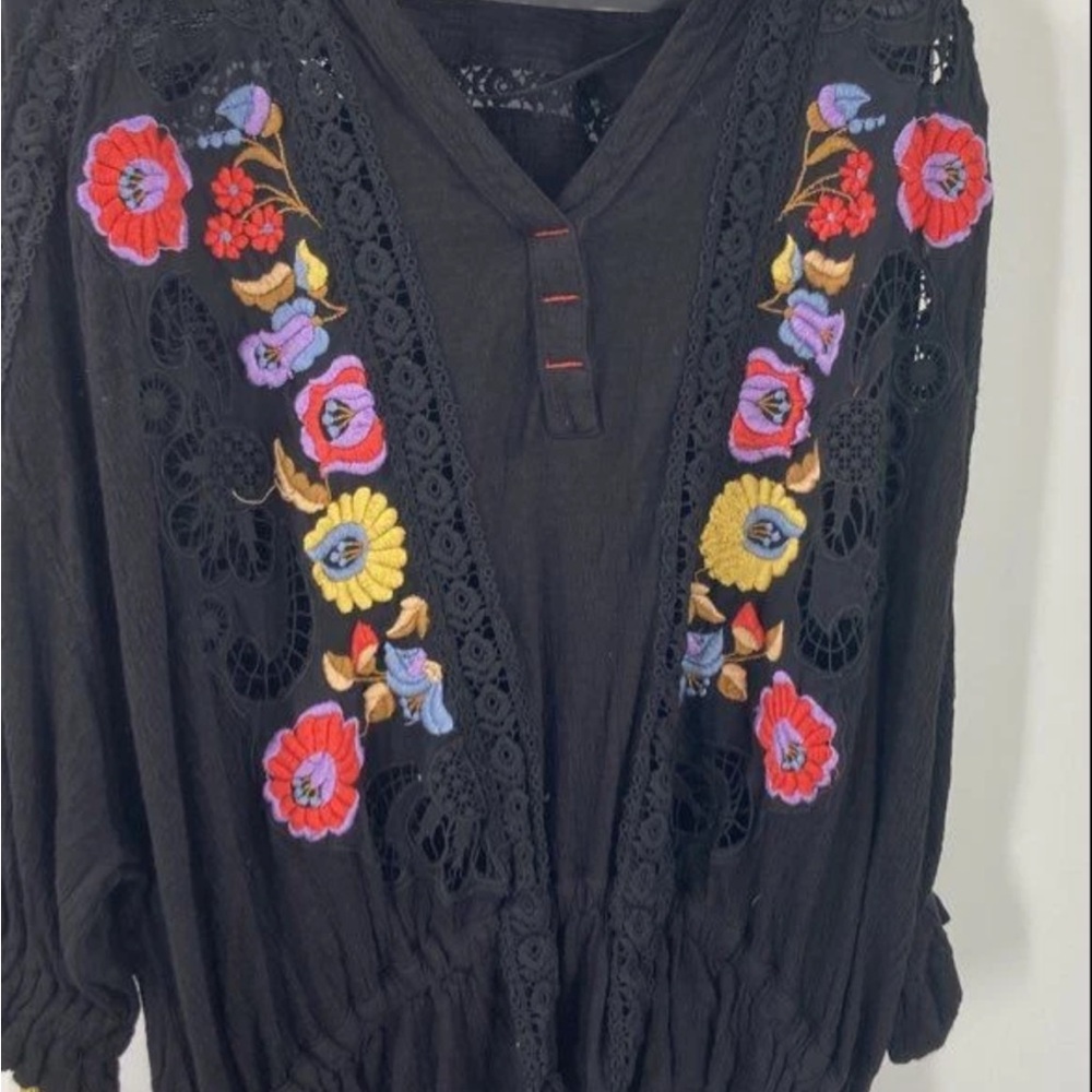 Free People Womens Black Floral Embroidered Crochet 3/4 Sleeve Blouse Top Size M